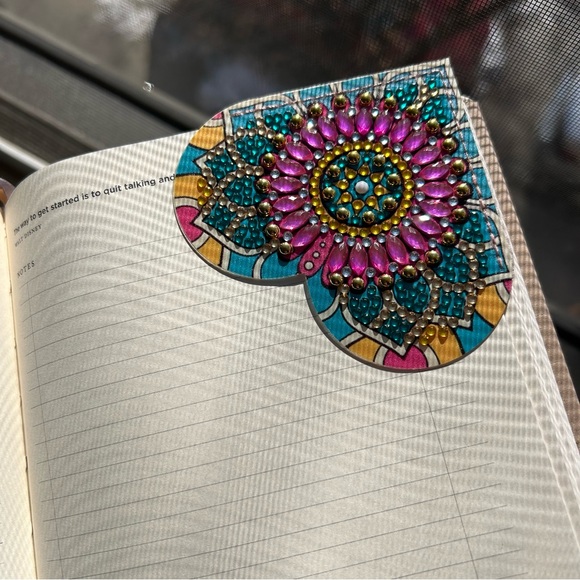 Diamond Art HEART 12 Corner Bookmark, Colorful, Sparkly (BLUE, PINK, GOLD) - Picture 11 of 15